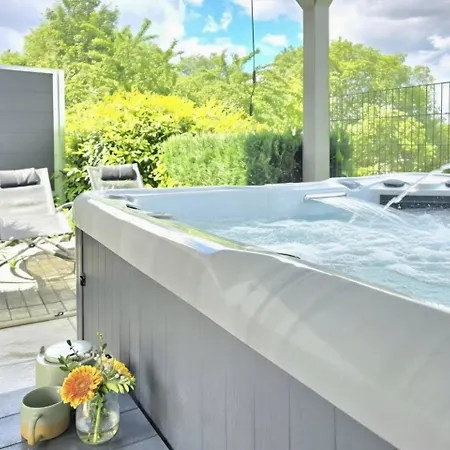 Holiday home Whirlpool Und Dolomitenblick Am Eifelsteig *