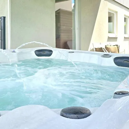 Whirlpool Und Dolomitenblick Am Eifelsteig * Gerolstein